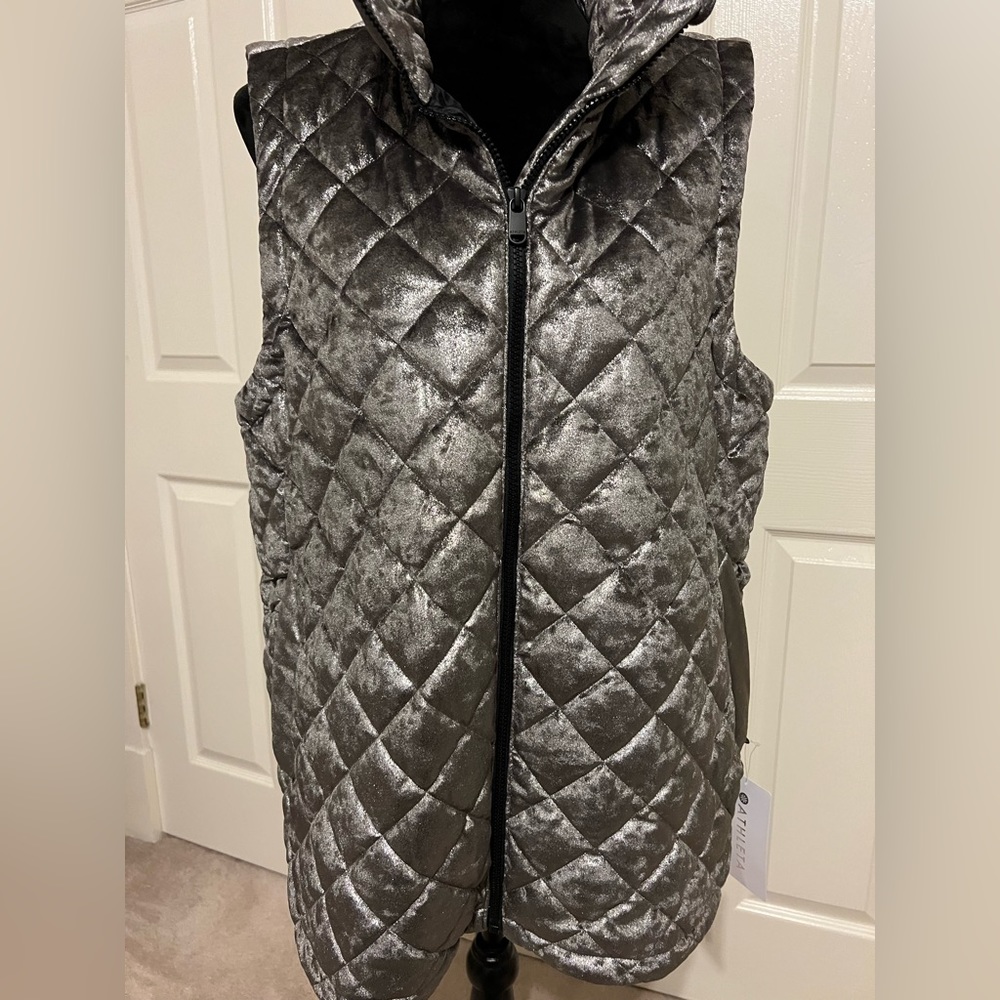 Athleta vest…. PRICE DROP 🎆